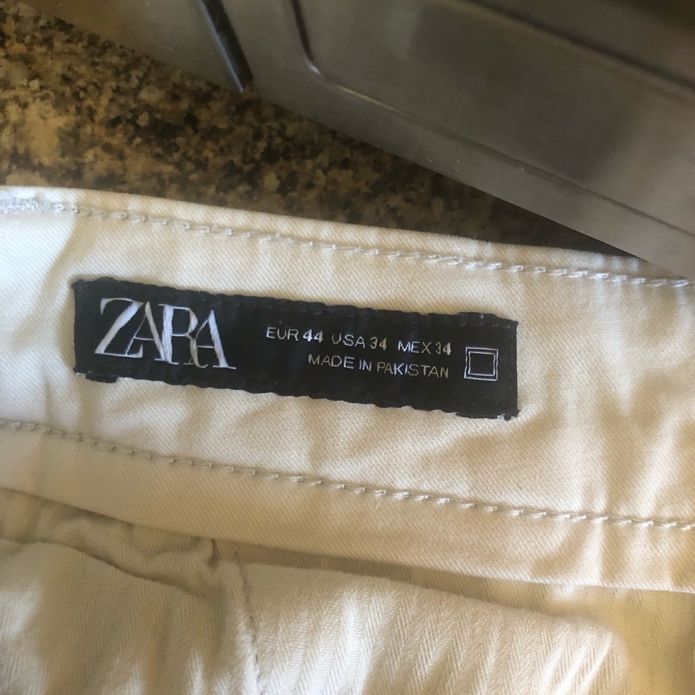 Men Zara pants Ivory color good used condition. Size  34 made in Pakistan - Picture 3 of 3